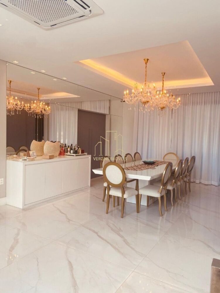 Casa de Condomínio à venda com 5 quartos, 660m² - Foto 4