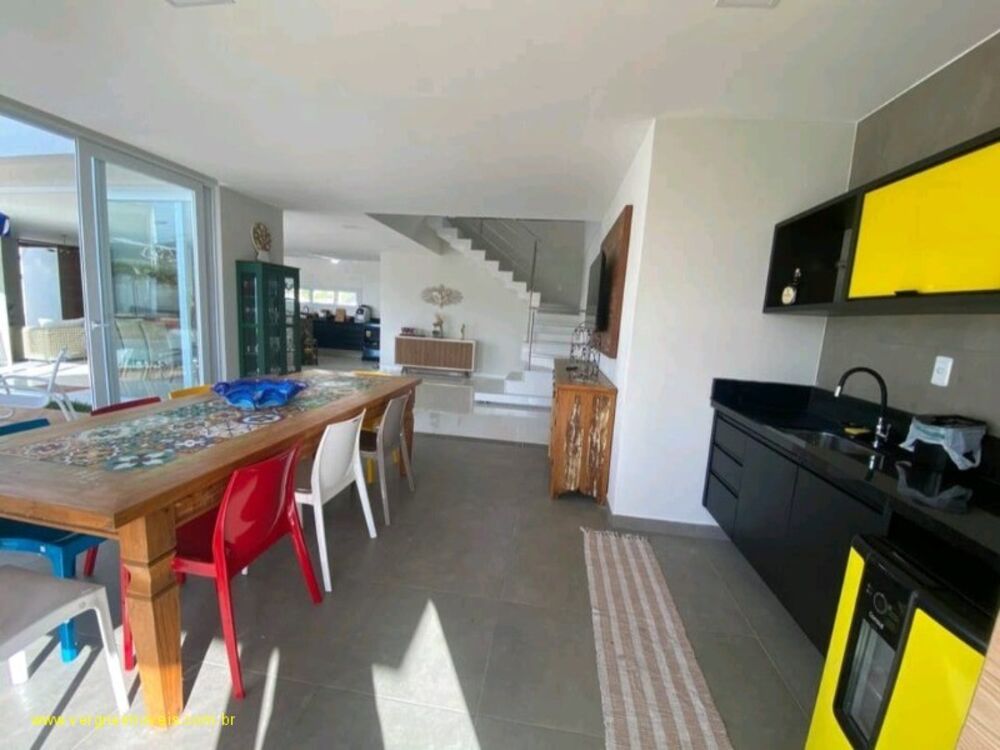 Casa, 5 quartos, 330 m² - Foto 1