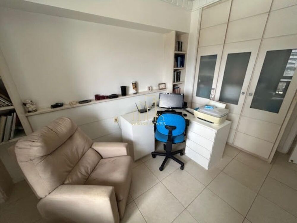 Apartamento à venda com 4 quartos, 225m² - Foto 4