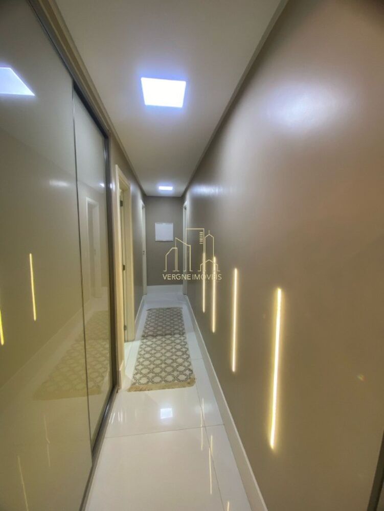 Apartamento à venda com 3 quartos, 200m² - Foto 4