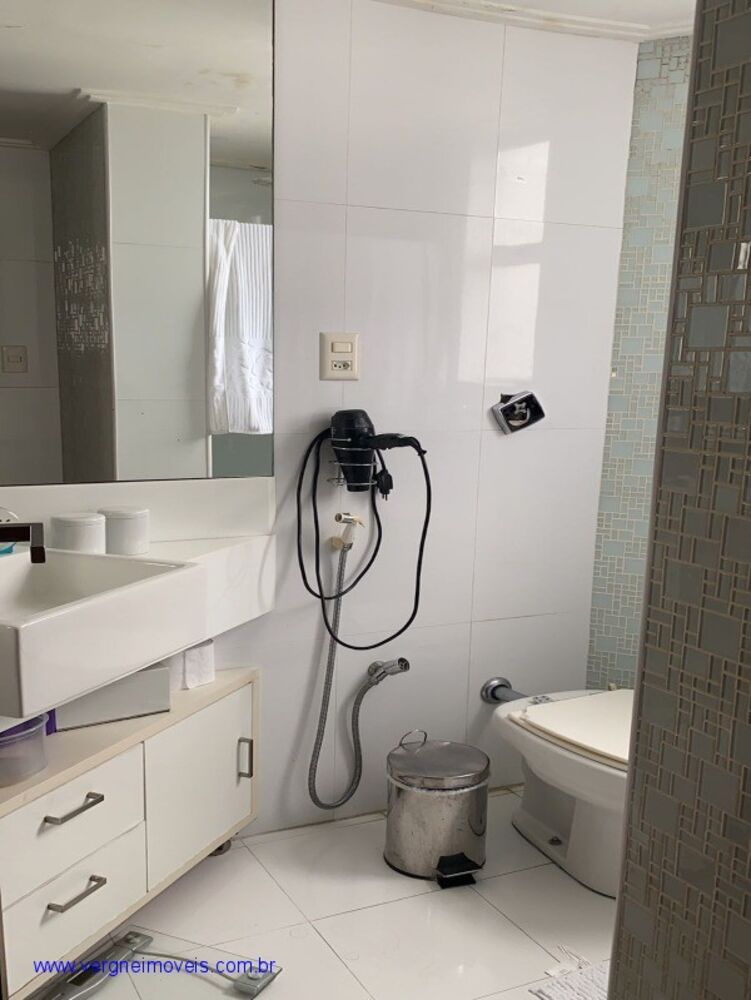 Cobertura à venda com 3 quartos, 228m² - Foto 2
