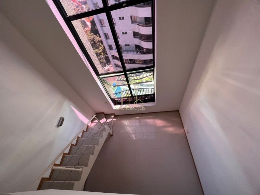 Apartamento à venda com 1 quarto, 64m² - Foto 2