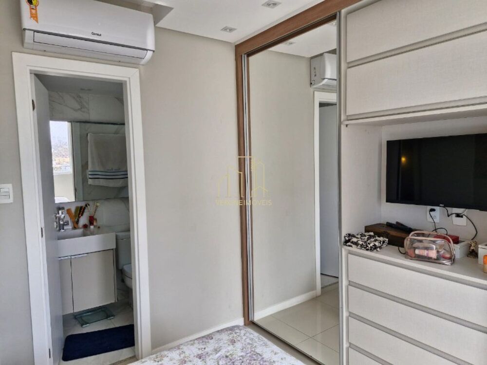 Apartamento à venda com 2 quartos, 70m² - Foto 3