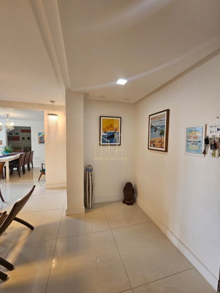 Apartamento à venda com 3 quartos, 185m² - Foto 3
