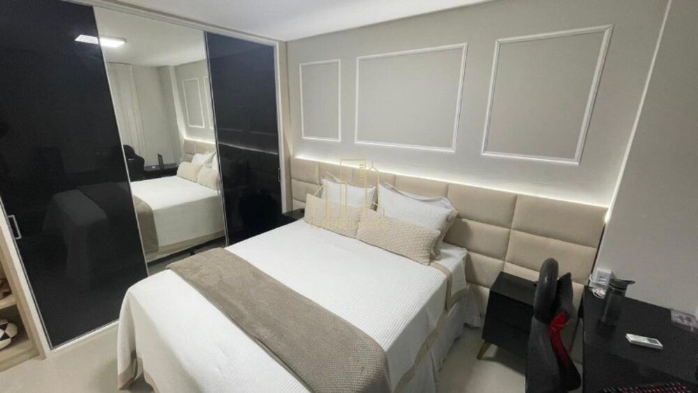 Apartamento à venda com 4 quartos, 243m² - Foto 3