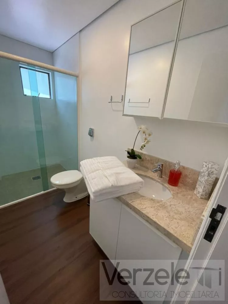 Apartamento para alugar com 3 quartos, 140m² - Foto 2