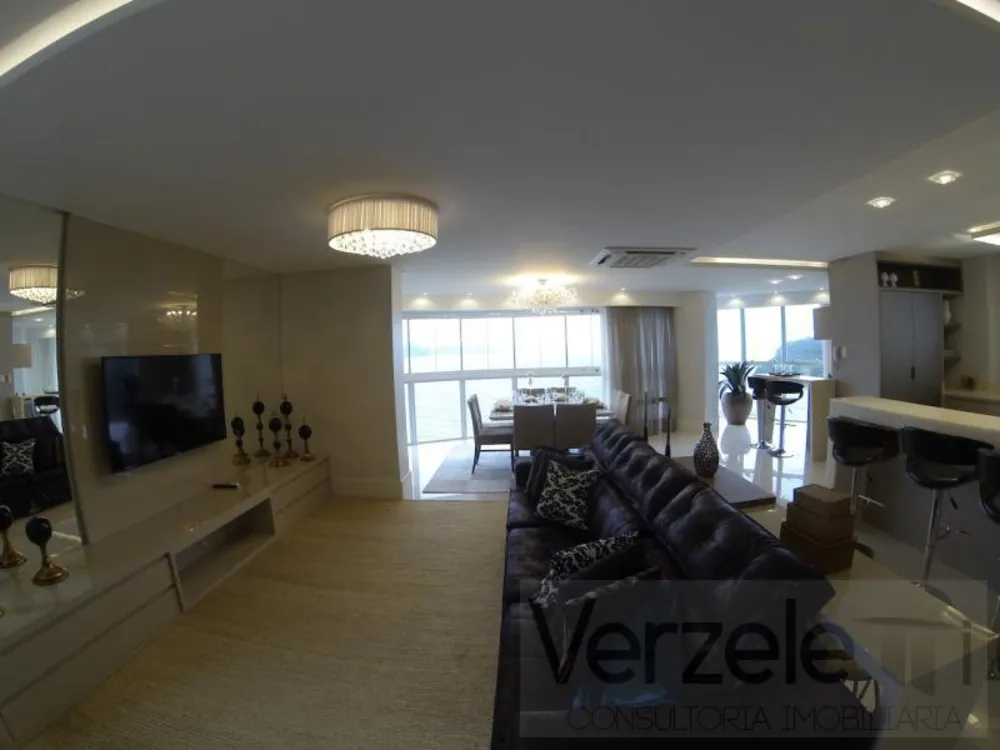 Apartamento, 4 quartos, 238 m² - Foto 1