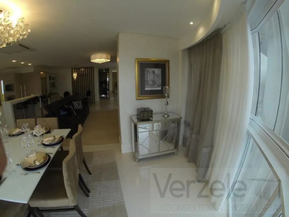 Apartamento, 4 quartos, 238 m² - Foto 2