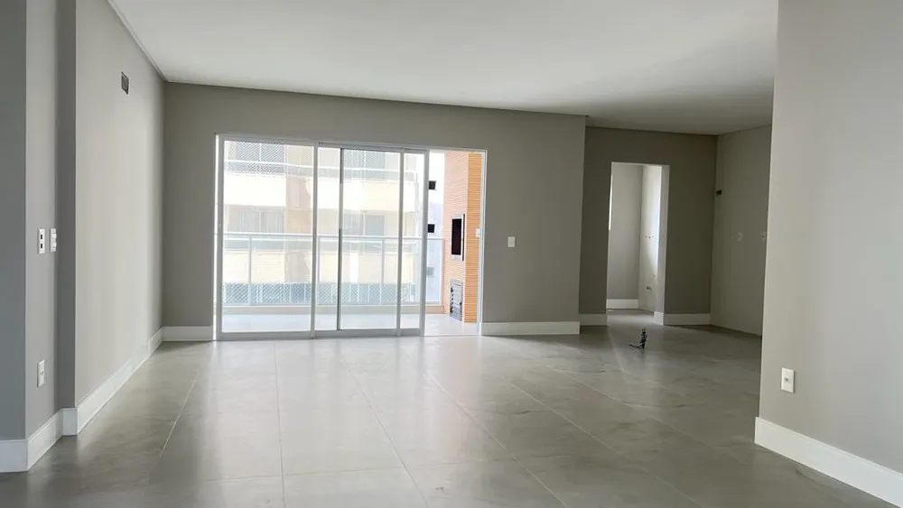 Apartamento, 3 quartos, 130 m² - Foto 2