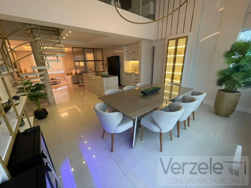 Cobertura, 4 quartos, 225 m² - Foto 1