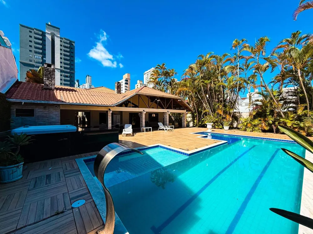 Casa, 5 quartos, 1000 m² - Foto 1