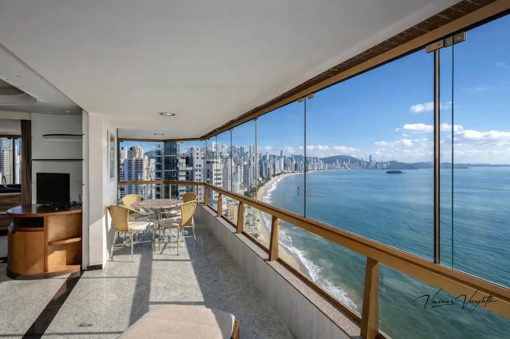 Apartamento, 3 quartos, 157 m² - Foto 1