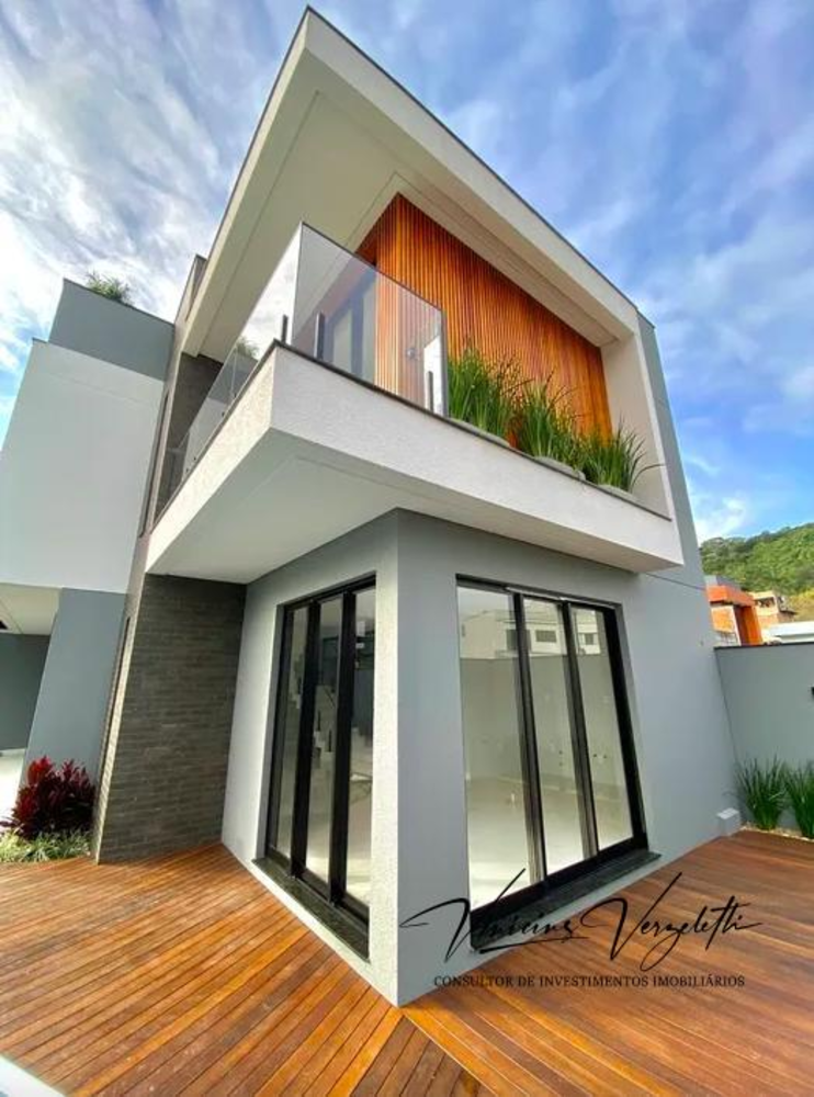 Sobrado à venda com 4 quartos, 177m² - Foto 1