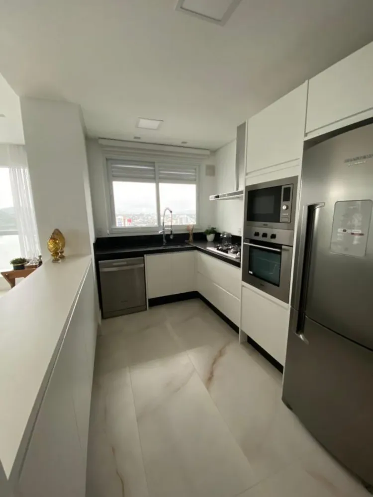 Apartamento, 3 quartos, 182 m² - Foto 2