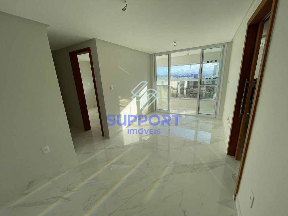 Apartamento à venda com 2 quartos, 65m² - Foto 1