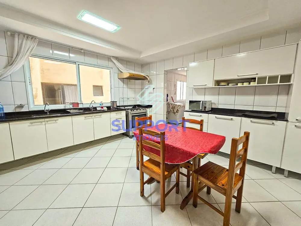 Apartamento, 4 quartos, 220 m² - Foto 1