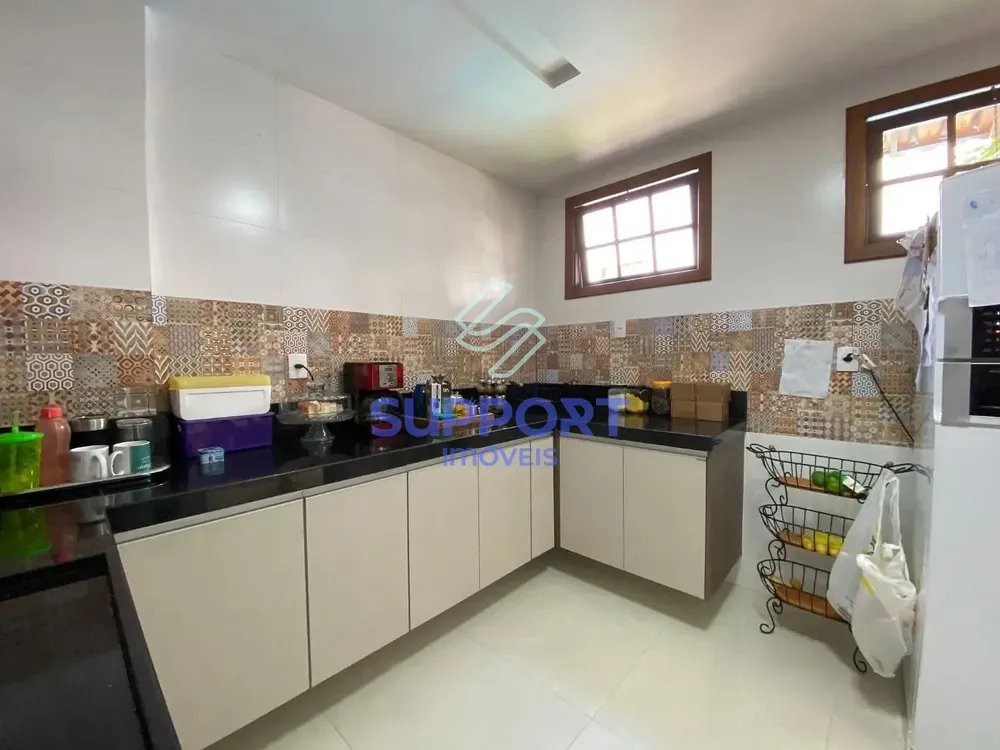 Casa, 6 quartos, 215 m² - Foto 3