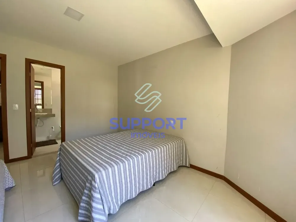 Casa, 6 quartos, 215 m² - Foto 2