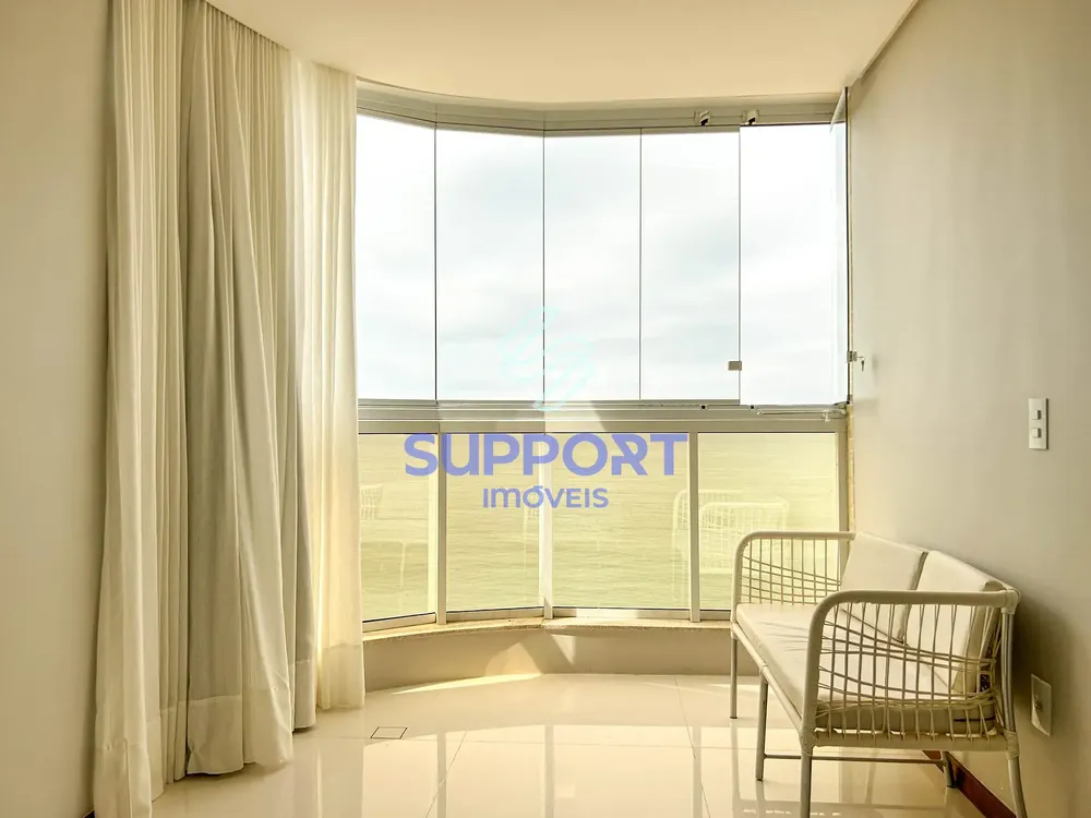 Cobertura, 3 quartos, 220 m² - Foto 2