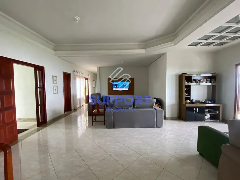 Casa, 4 quartos, 2100 m² - Foto 1