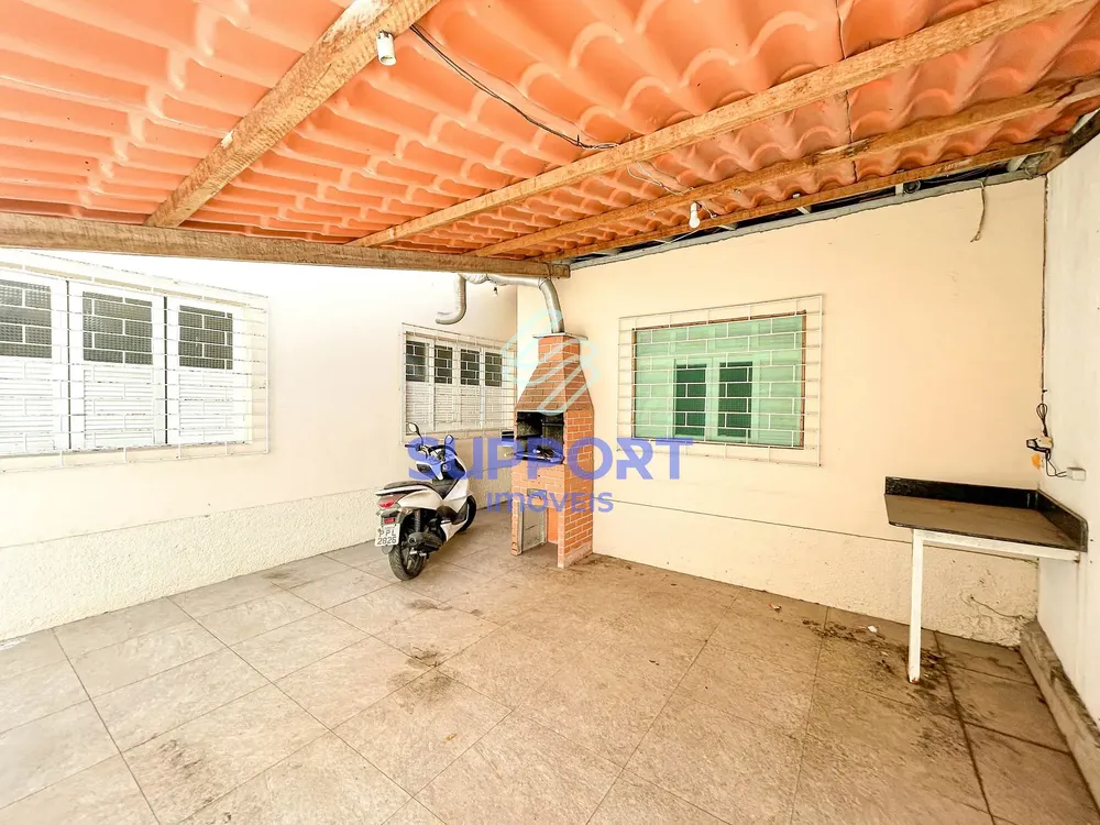 Casa, 5 quartos, 139 m² - Foto 2