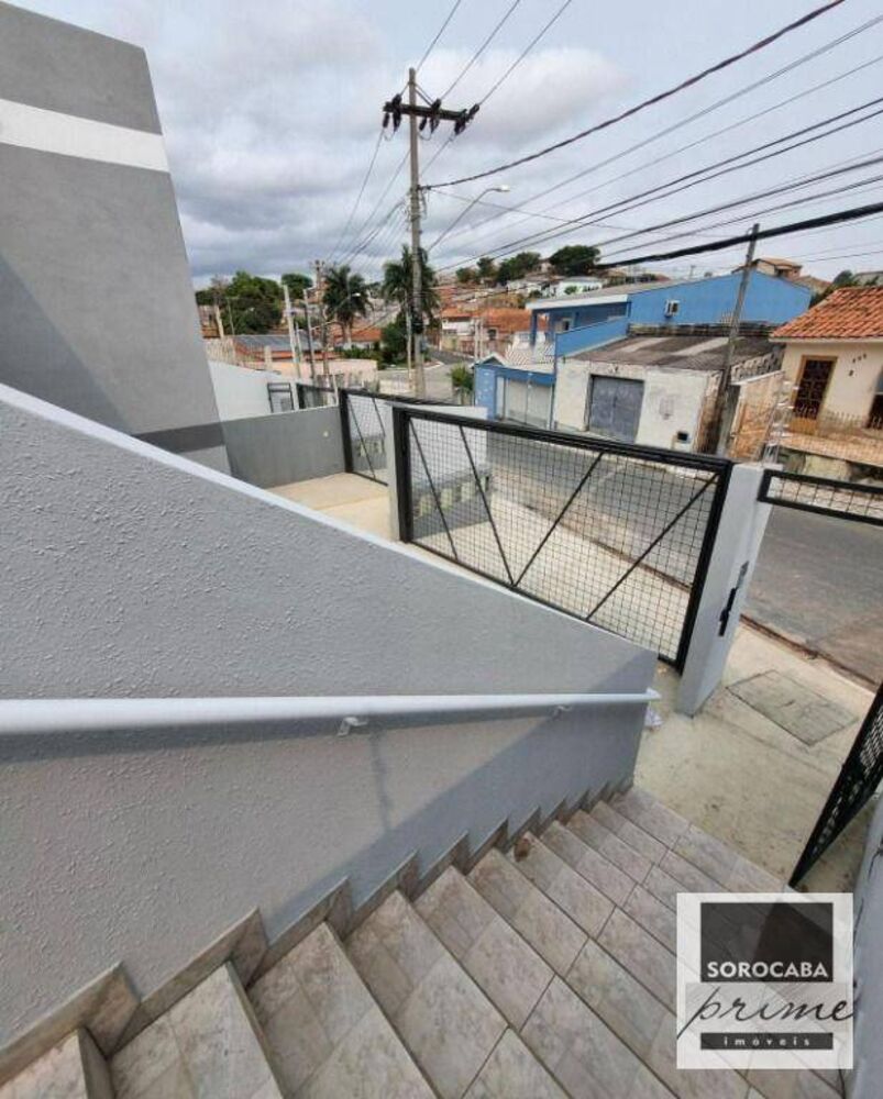 Casa à venda com 2 quartos, 44m² - Foto 2