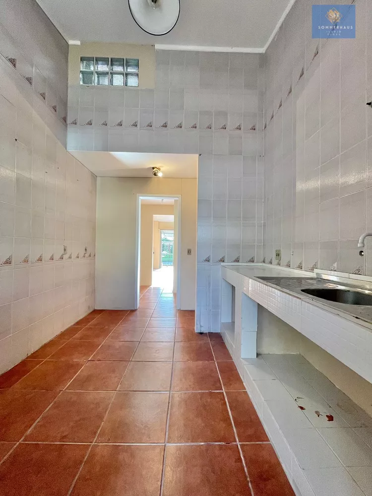 Casa à venda com 2 quartos, 170m² - Foto 7