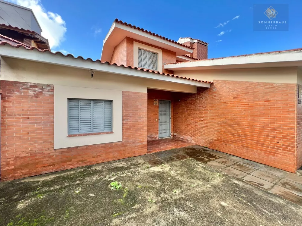 Casa à venda com 2 quartos, 170m² - Foto 2