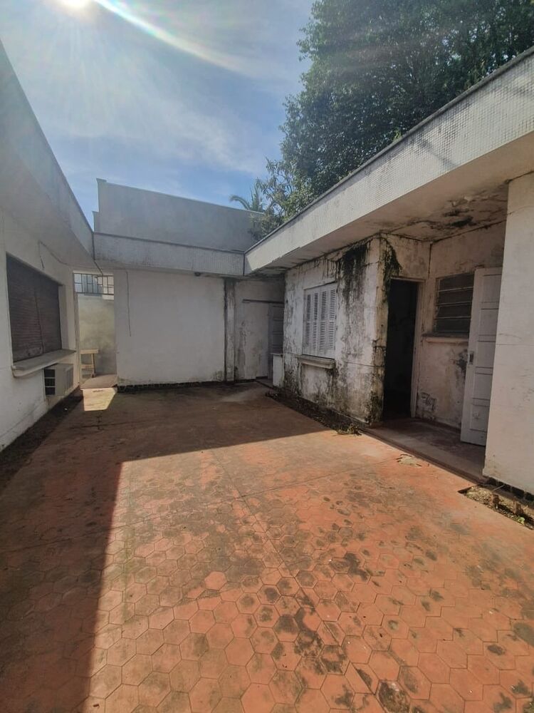 Casa à venda com 2 quartos, 142m² - Foto 1
