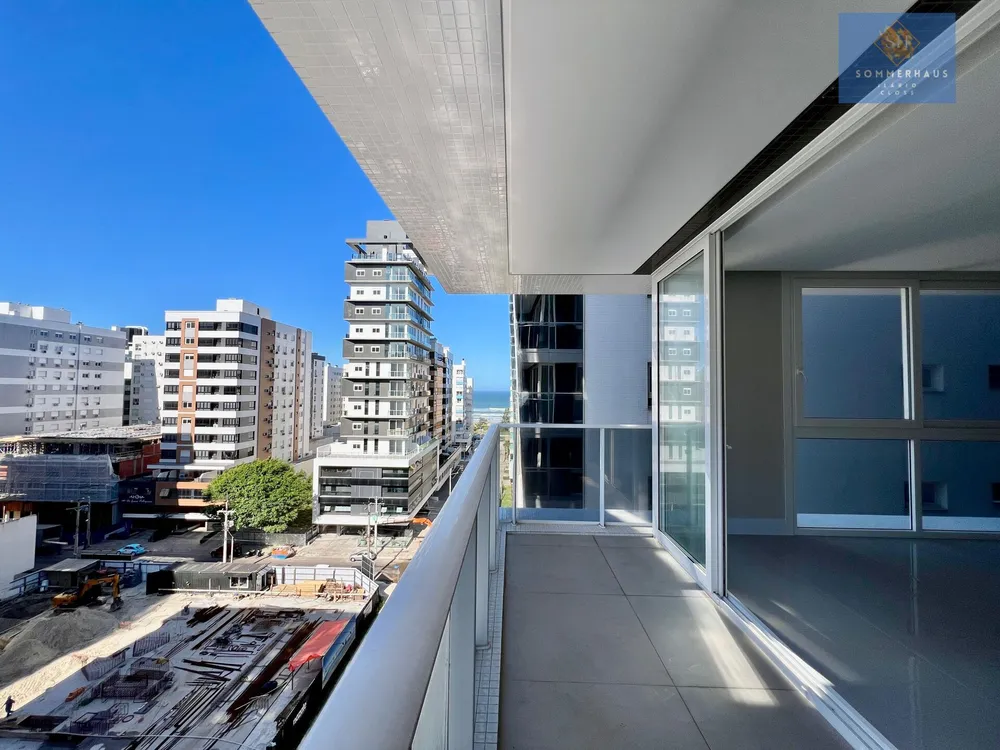 Apartamento, 3 quartos, 242 m² - Foto 2