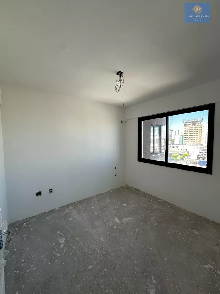 Apartamento à venda com 2 quartos, 75m² - Foto 10