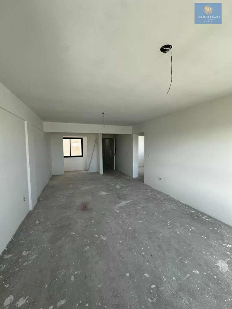 Apartamento à venda com 2 quartos, 75m² - Foto 6