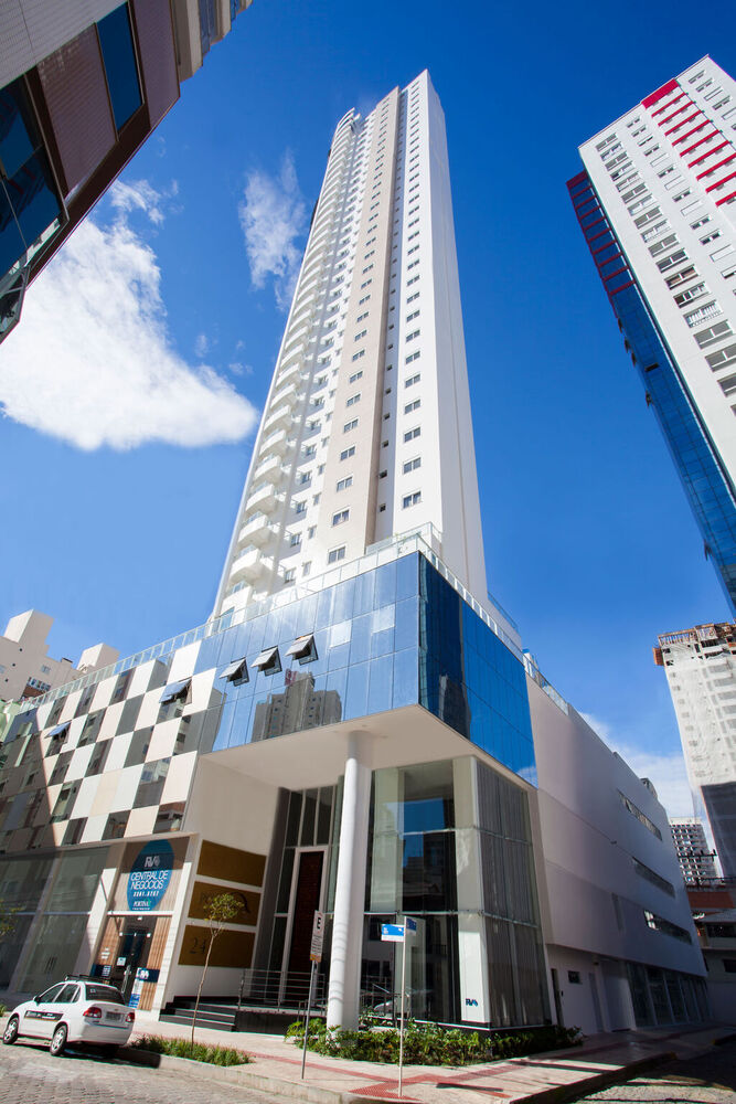 Cobertura à venda com 4 quartos, 257m² - Foto 1