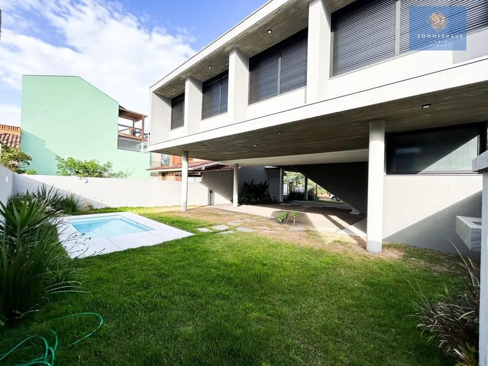 Casa, 4 quartos, 300 m² - Foto 1