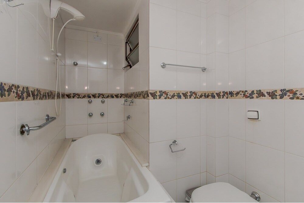 Apartamento à venda com 2 quartos, 75m² - Foto 3