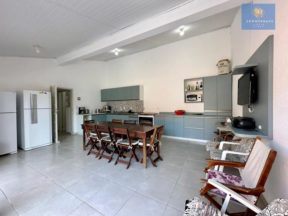 Casa, 5 quartos, 200 m² - Foto 1