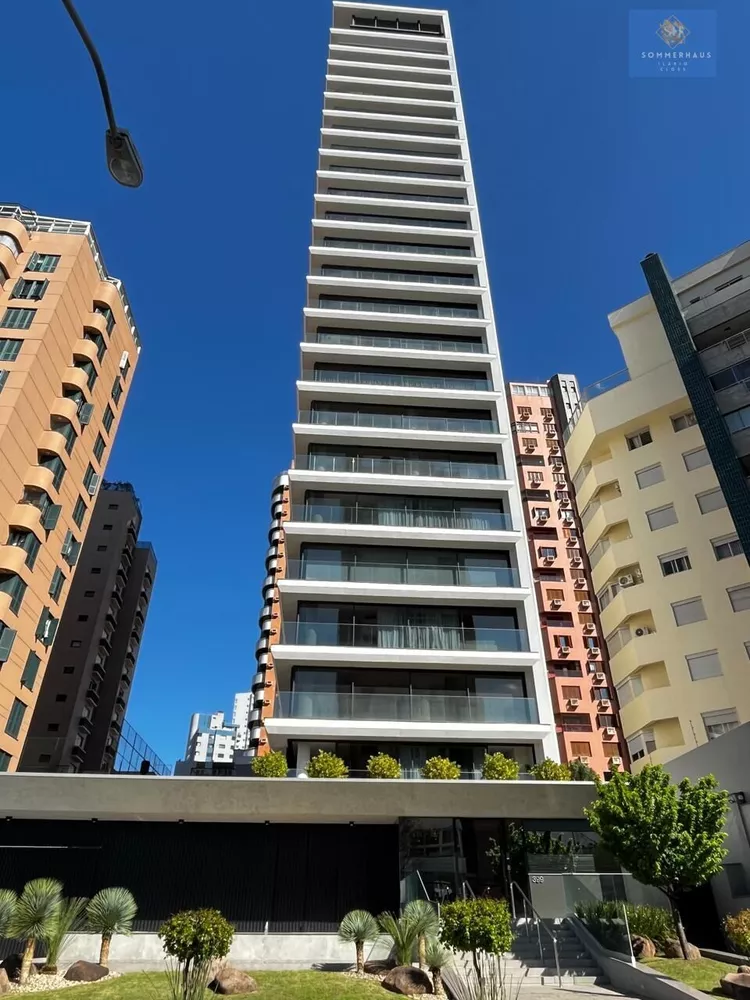 Apartamento, 3 quartos, 223 m² - Foto 1