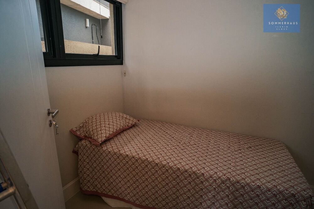 Casa de Condomínio à venda com 5 quartos, 308m² - Foto 4