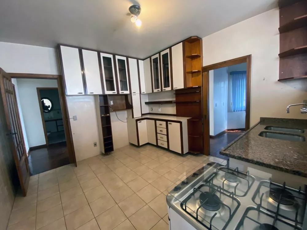 Casa, 3 quartos, 288 m² - Foto 2