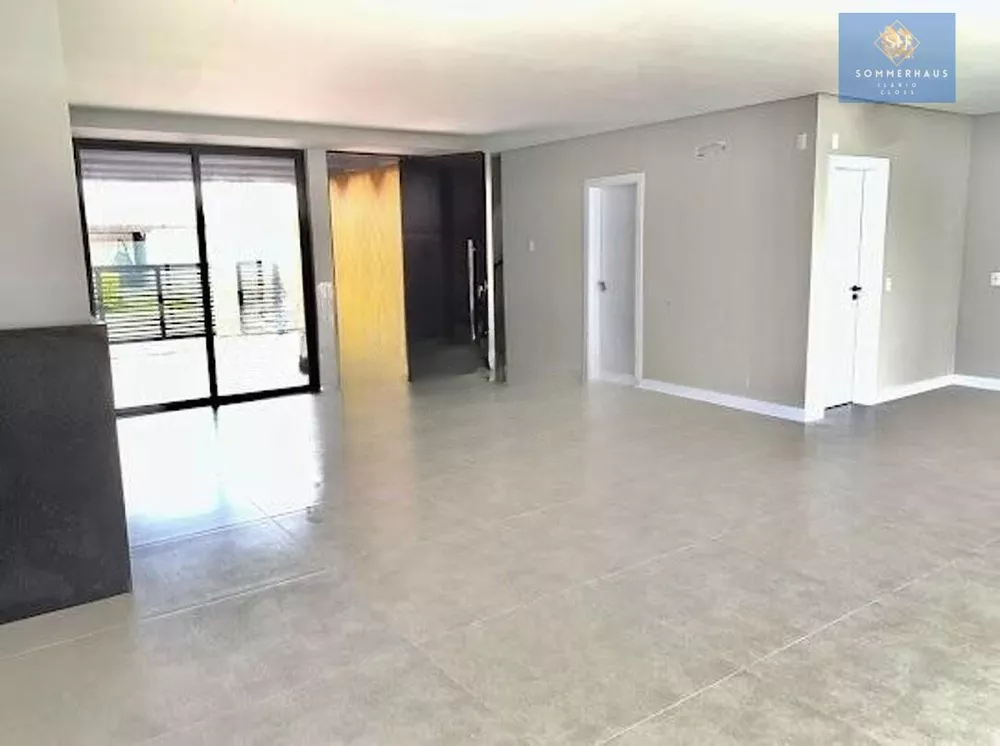 Sobrado, 4 quartos, 250 m² - Foto 1