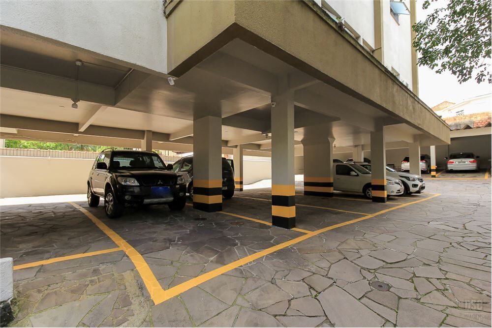 Apartamento à venda com 4 quartos, 217m² - Foto 2