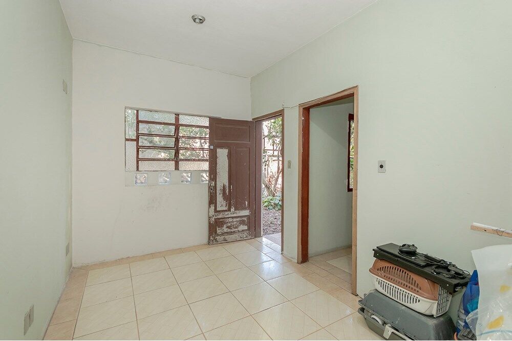 Casa à venda com 3 quartos, 250m² - Foto 2