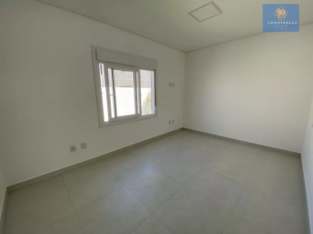 Casa à venda com 2 quartos, 75m² - Foto 14