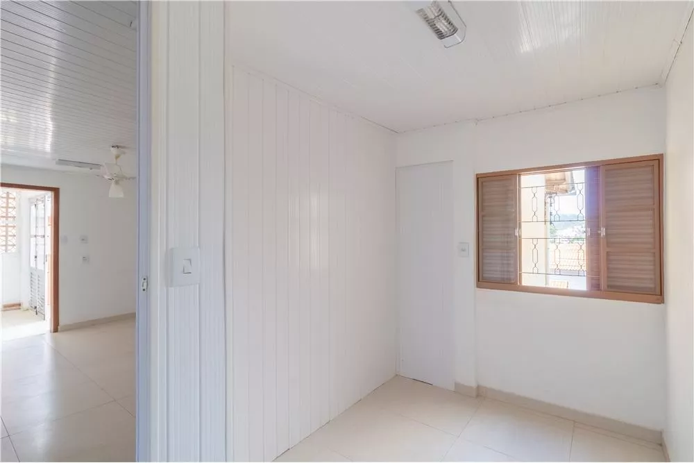 Casa à venda com 5 quartos, 150m² - Foto 12