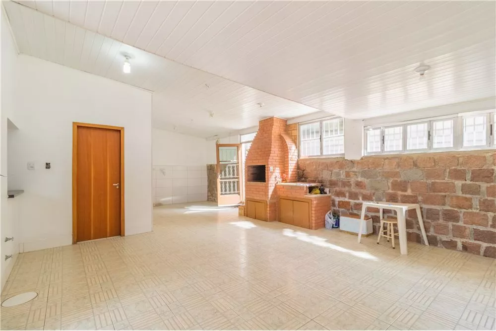 Casa à venda com 5 quartos, 150m² - Foto 10