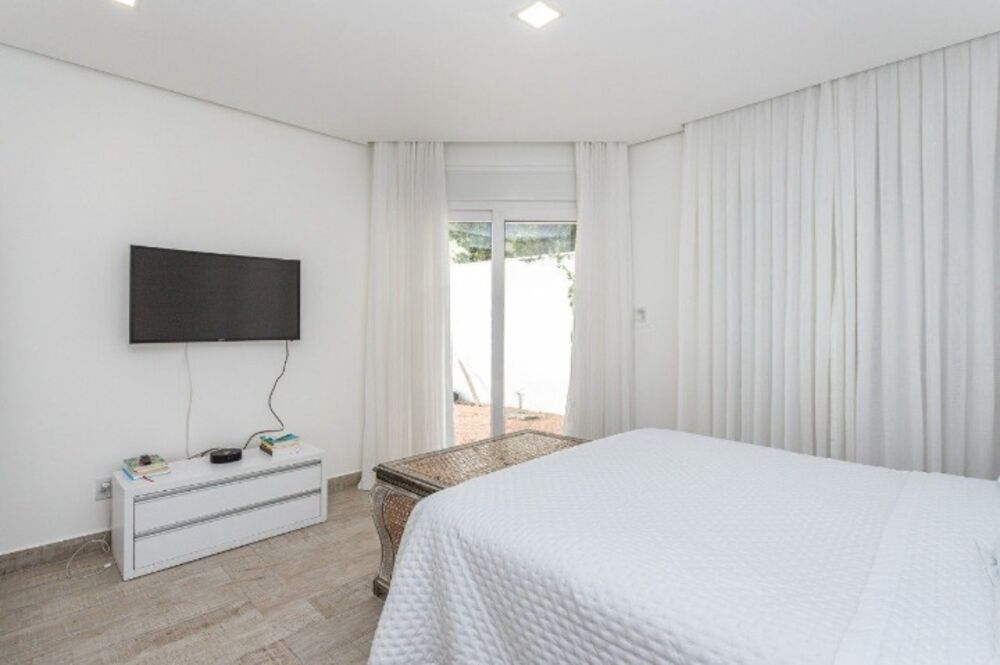 Casa de Condomínio à venda com 4 quartos, 487m² - Foto 1