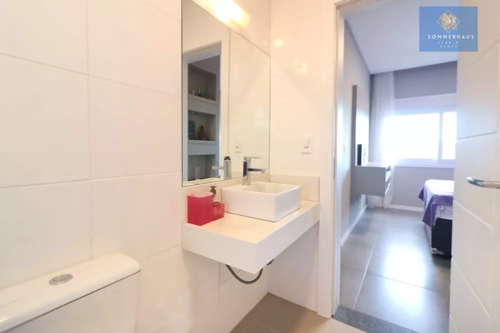 Casa à venda com 4 quartos, 170m² - Foto 12