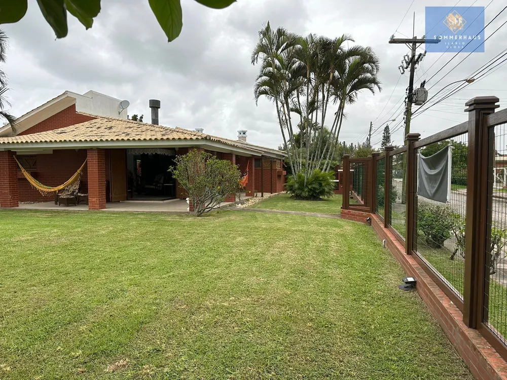 Casa, 4 quartos, 210 m² - Foto 1