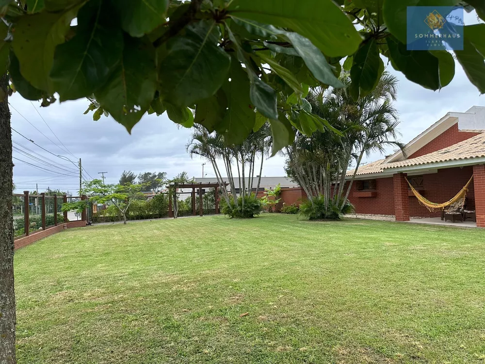 Casa, 4 quartos, 210 m² - Foto 1