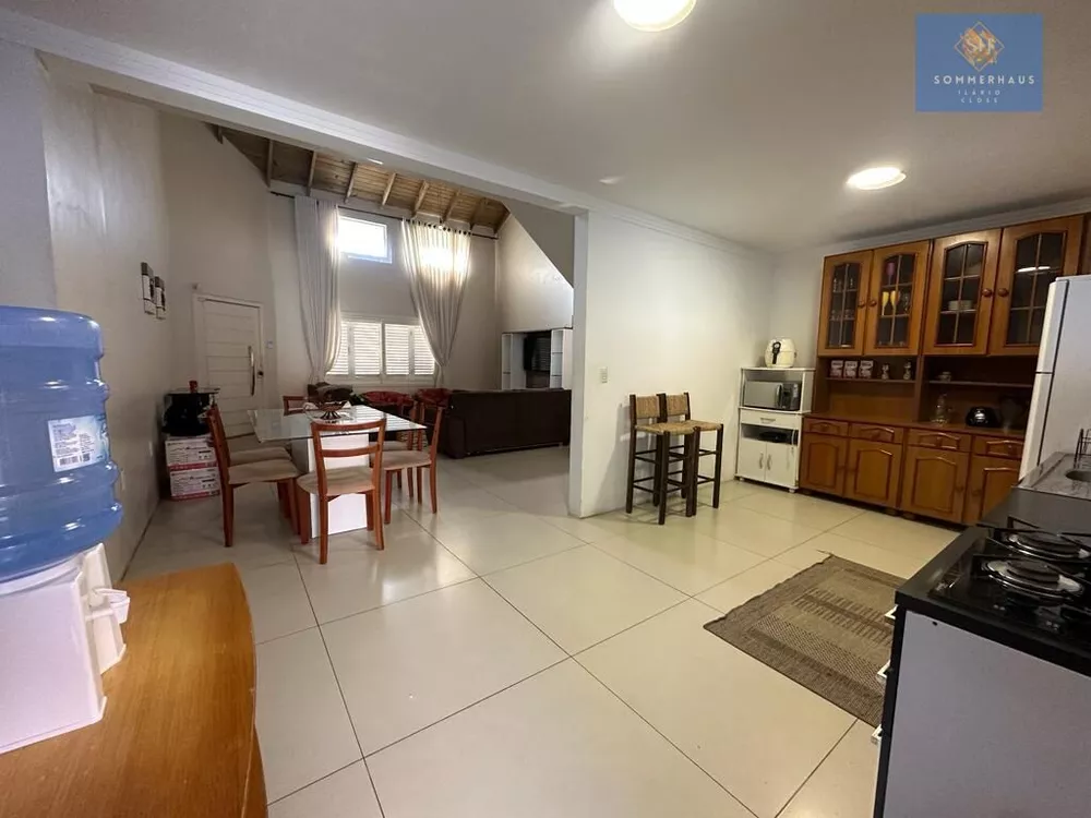 Casa à venda com 3 quartos, 170m² - Foto 4